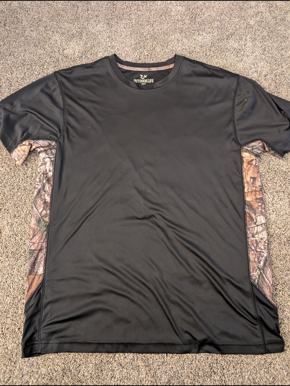 Men's Outdoor Life Black Short Sleeve Tee with Camo Panels Size Medium EUC